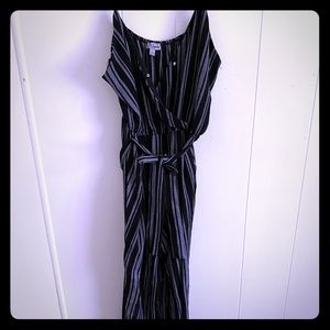 Long pants jumper outfit chic